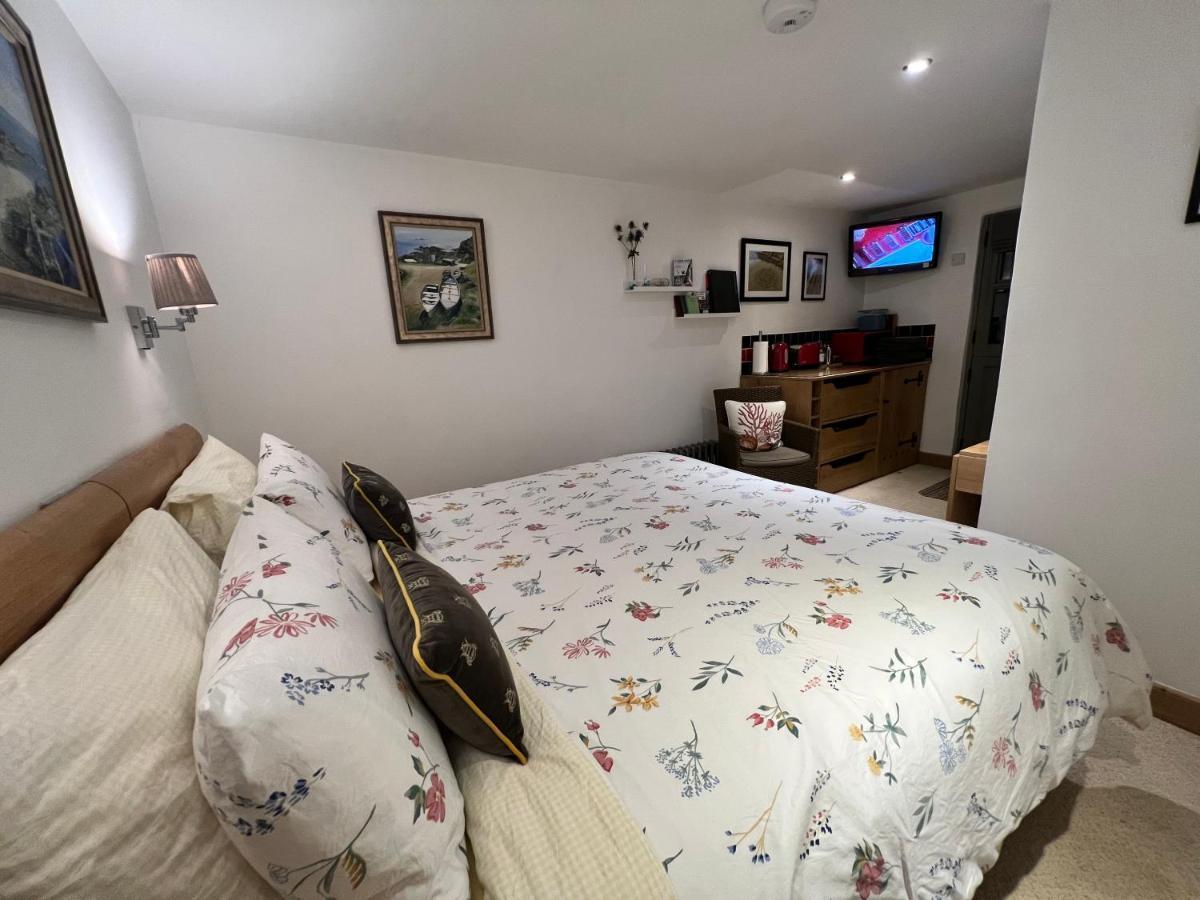 Lands End Hostel And B&B Sennen Esterno foto