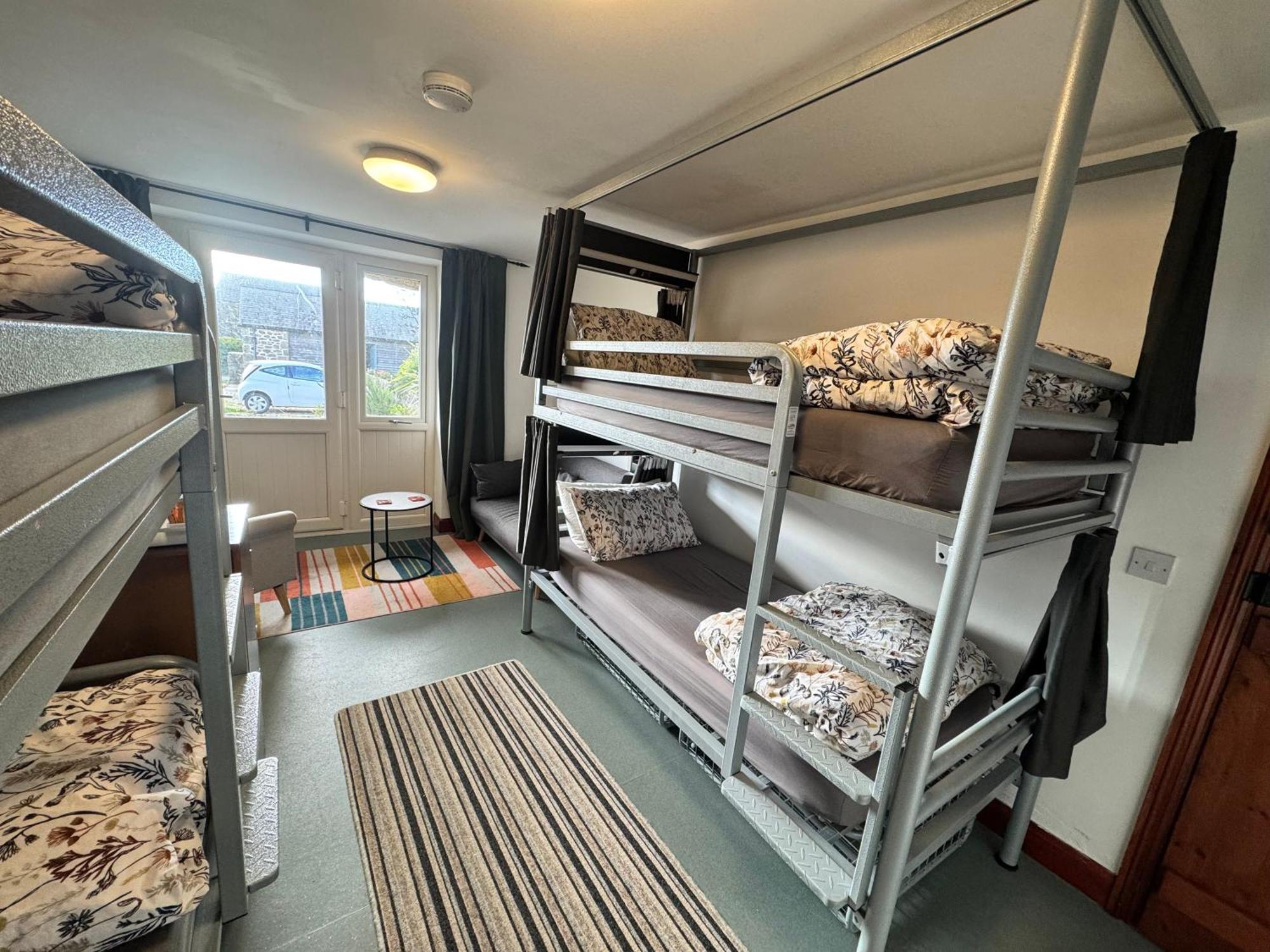 Lands End Hostel And B&B Sennen Esterno foto